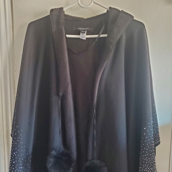 Marc New York Andrew Marc Embellished Shawl Cape w/ hood pom pom OS Evening Cozy - Picture 6 of 14